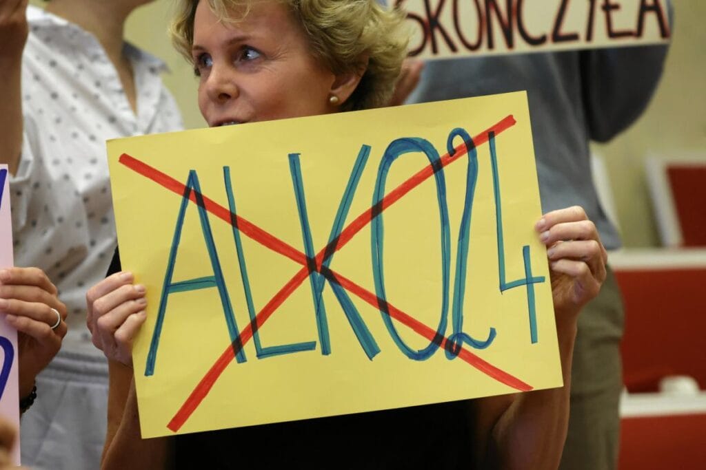 varsova da gece yasagi belediye baskanlari onemli bir soruna dikkat cekiyor 13009