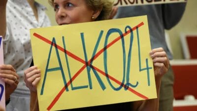 Varsova da gece yasagi belediye baskanlari onemli bir soruna dikkat cekiyor 13009