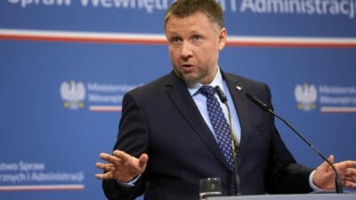 Varsova da gece yasagi konusu hala sicakligini koruyor kierwi ski hepimiz cuvalladik 13231