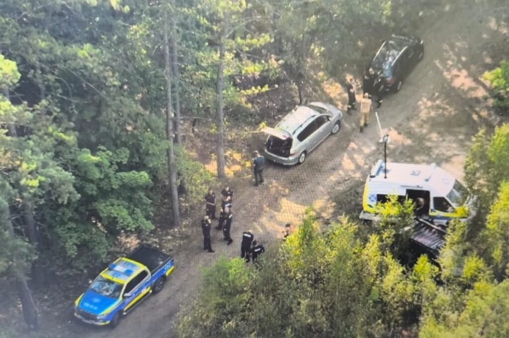 Varsova ve cevresinde dustugune inanilan insansiz hava araclarini arama calismalari devam ediyor 10818