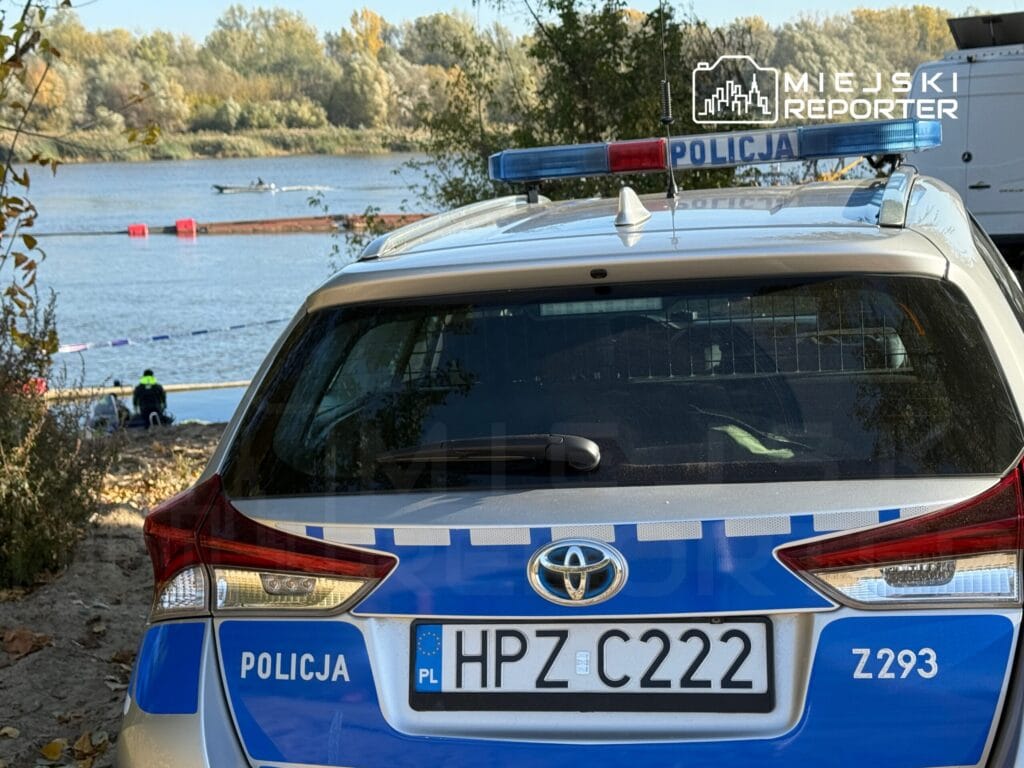 vistula nehri nden curumeye yuz tutmus bir ceset cikarilmistir test icin dna ornekleri alindi 12438