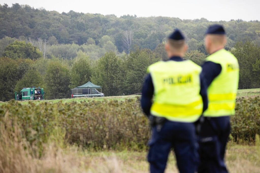 warminsko mazurskie tanimlanamayan hava cismi uzerine askeri polis 14150