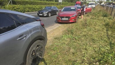 Wawelska da uc arac carpisti bir kisi hastanede 9341