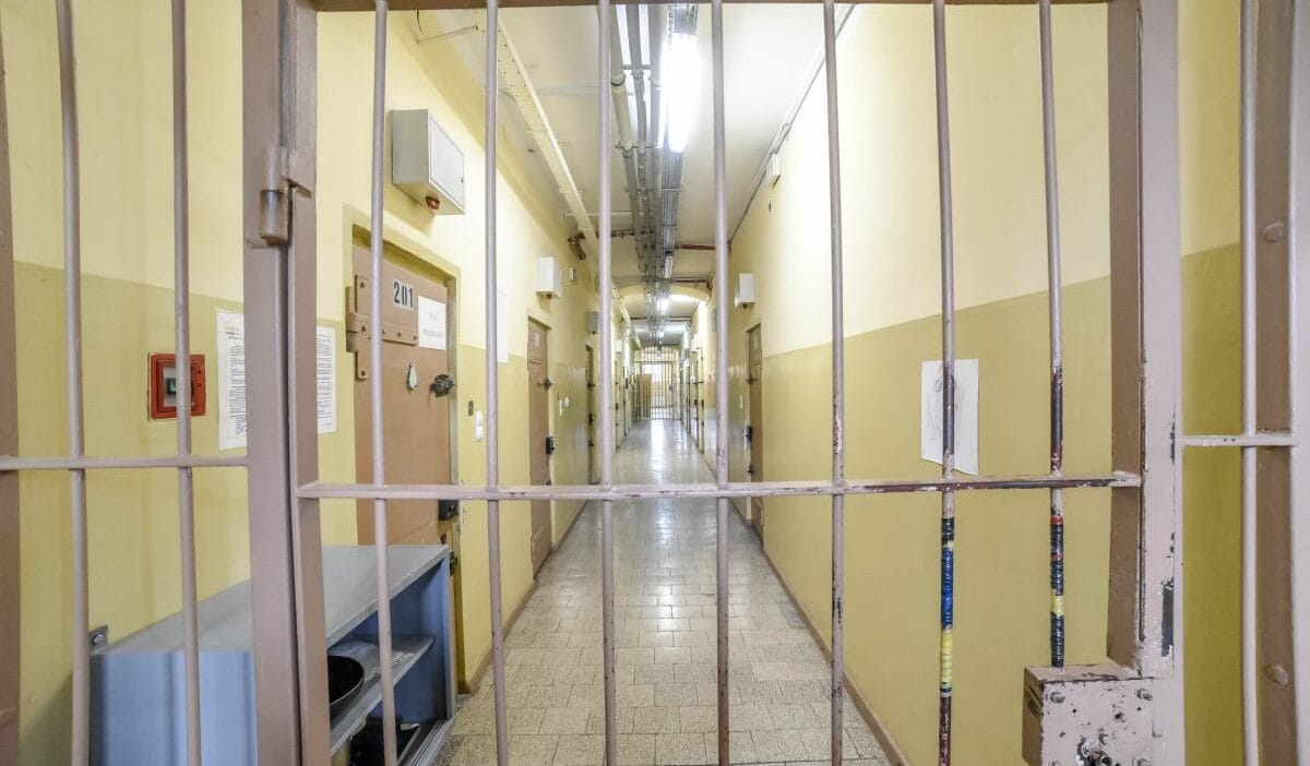 Wroclaw'lı seri tecavüzcü cezasını tamamladı. Bundan sonra ne yapacağımızı biliyoruz 1 Wroclaw li seri tecavuzcu cezasini tamamladi bundan sonra ne yapacagimizi biliyoruz 8513