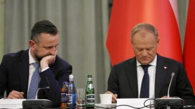 Yeni anket, koalisyon ortakları için yeni sorunlar. Tusk neredeyse tek başına. Sejm'de sadece dört parti var 4 Yeni anket koalisyon ortaklari icin yeni sorunlar tusk neredeyse tek basina sejm de sadece dort parti var 9170