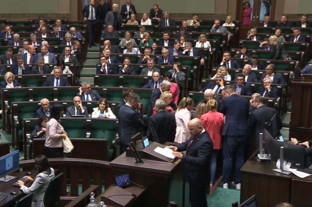 yeni nik baskani ile ilgili muzakerelerde sasirtici bir geri adim kaczynski bir aciklama yapti 10830