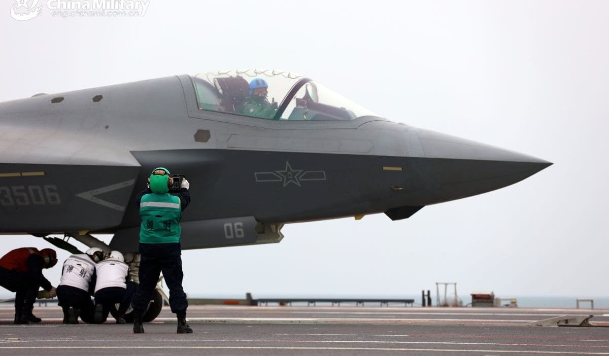 Yeni ucak gemisi ve yeni ucaklar cinliler sadece abd yi takip etmeyi hizlandiriyor 12754