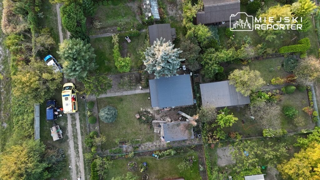 Yüksekte çalışırken kendi ipini kesmiş ve düşmüştür. Lpr helikopteri iş başında 1 Yuksekte calisirken kendi ipini kesmis ve dusmustur lpr helikopteri is basinda 12315