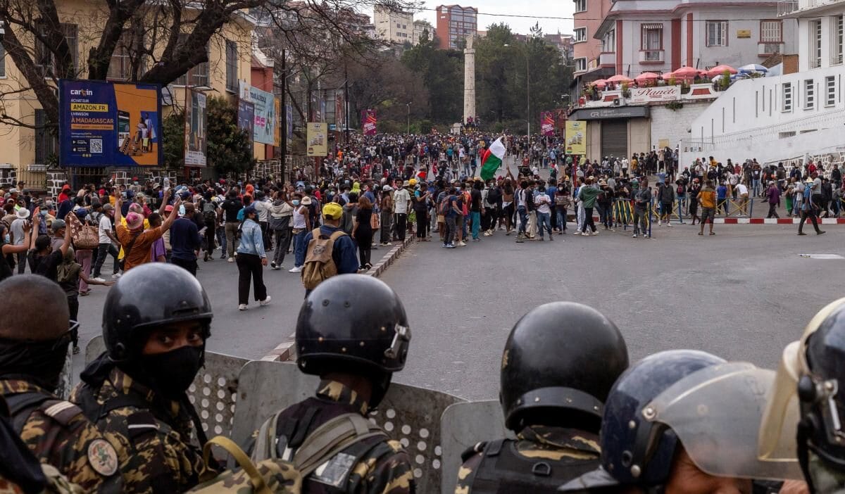 Zetas madagaskar da hukumetin istifasina yol acti son yillarin en buyuk protestolari 14207