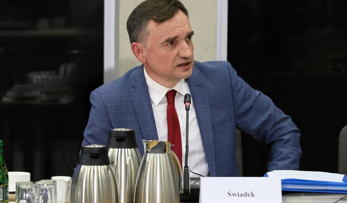 Ziobro: bununla gurur duyuyorum. Pegasus "uluslararası saçmalıkları tespit etmek" için kullanılacaktı. 1 Ziobro bununla gurur duyuyorum pegasus uluslararasi sacmaliklari tespit etmek icin kullanilacakti 13901