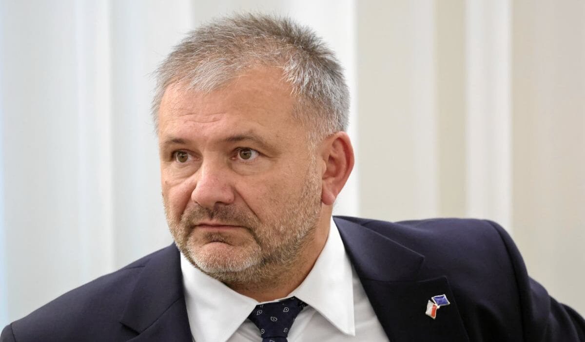 Zurek bir karar verdi. 25 kişi hatırladı. "olumsuz görüşlere rağmen". 1 Zurek bir karar verdi 25 kisi hatirladi olumsuz goruslere ragmen 11256