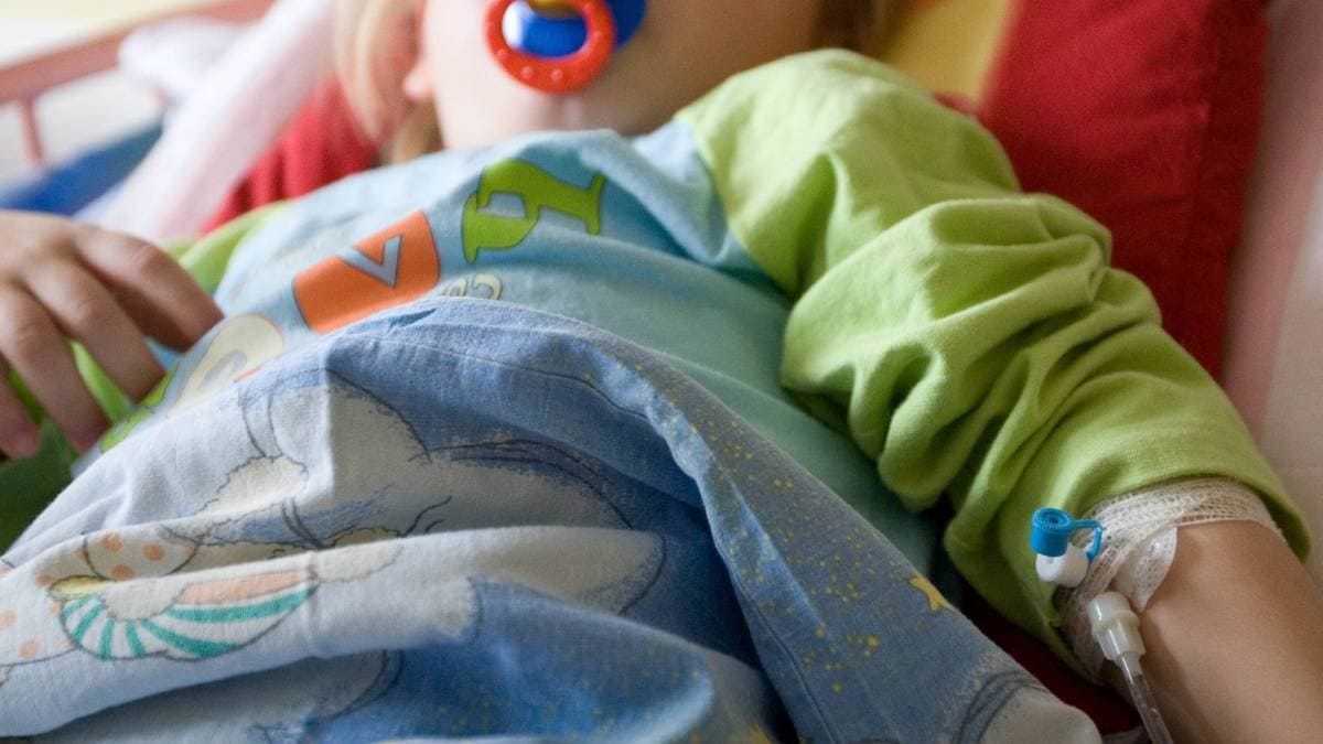 13 yasinda bir kiz cocugu oldu iki yasindaki bir cocugun durumu kritik virus cocuklara saldiriyor yetkililerden acil cagri 18632