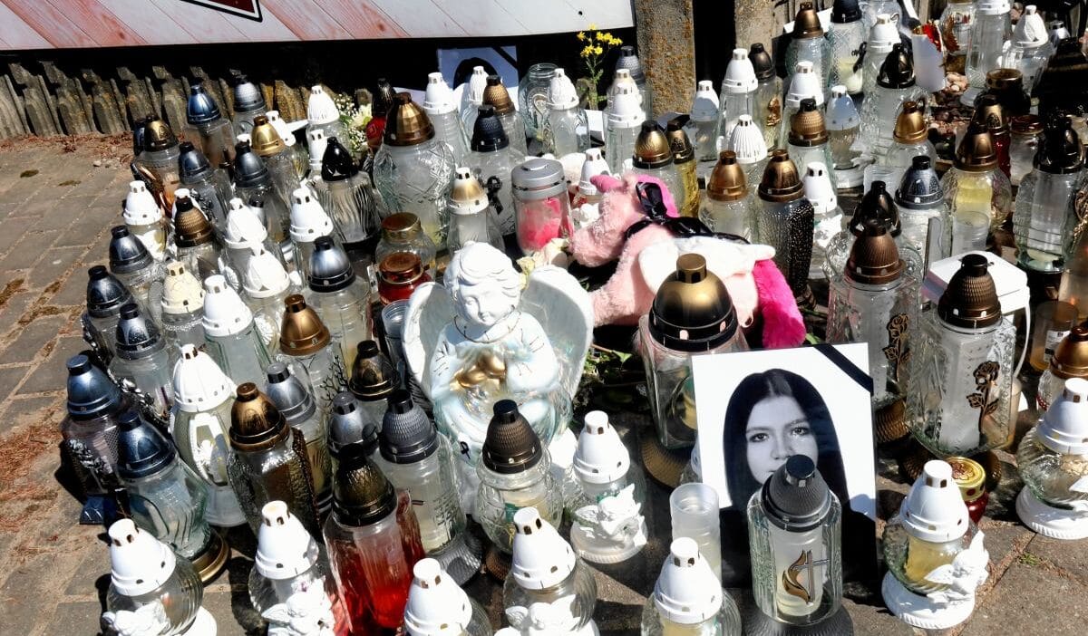 16 yasindaki mai nin oldurulmesi bir soru 17 yasindaki mai nin iade prosedurunu durdurmakti 19341