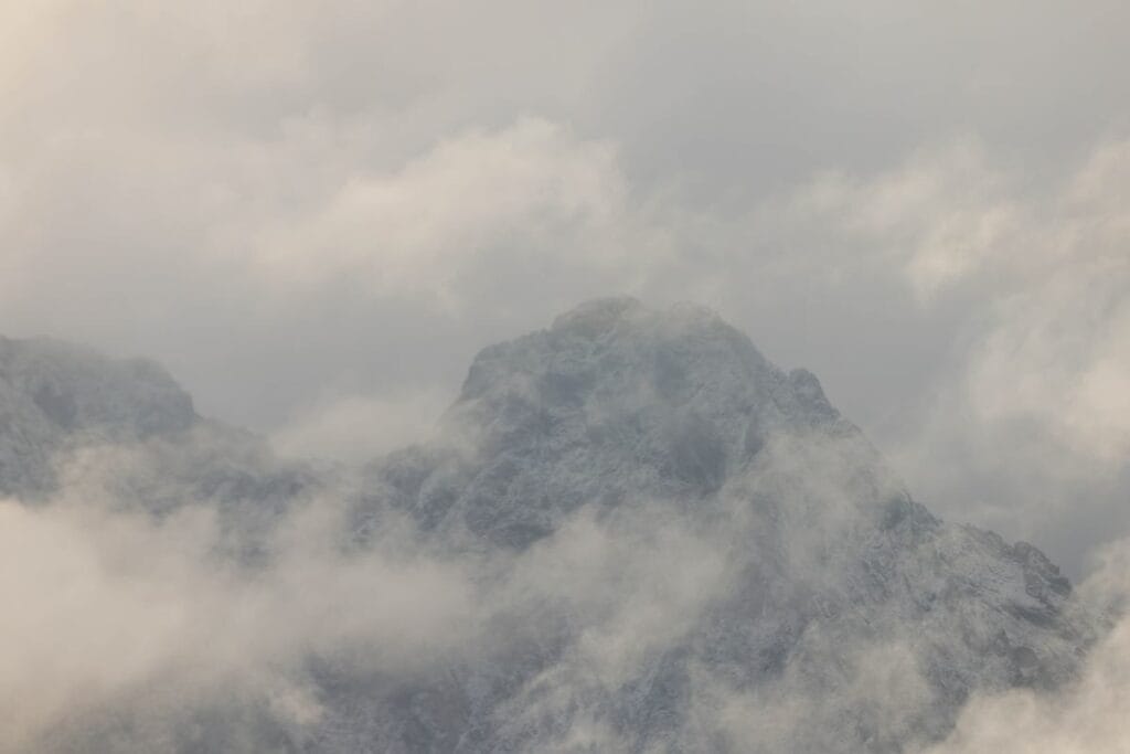 20 cm kar ve cig tehlikesi tatras ta kisin ilk darbesi 14405