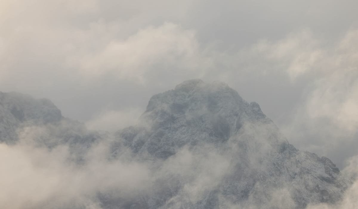 20 cm kar ve çığ tehlikesi. Tatras'ta kışın ilk darbesi 1 20 cm kar ve cig tehlikesi tatras ta kisin ilk darbesi 14405