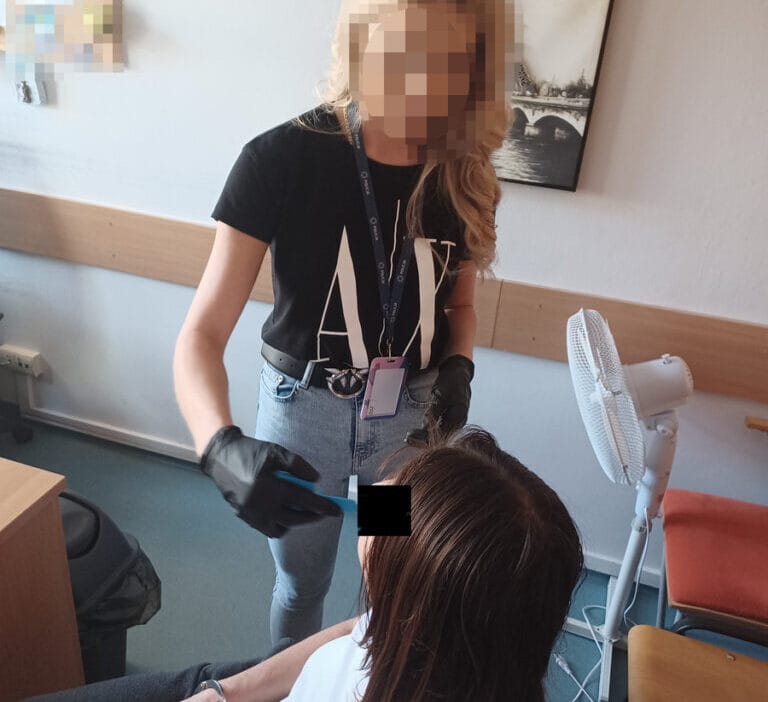 26 yasindaki bir kadin kasitsiz adam oldurmekle suclaniyor olay sirasinda binde 3 9 alkolu vardi 17144