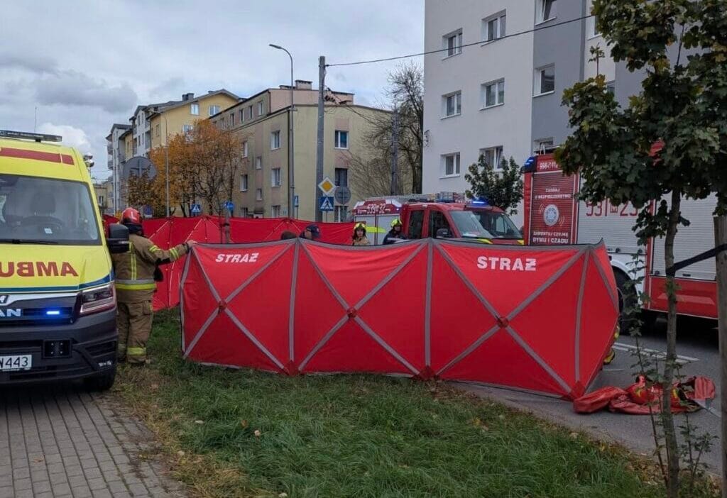 8 ve 10 yaslarinda iki kiz cocugu yaya gecidinde carpisti yol kapatildi 19233