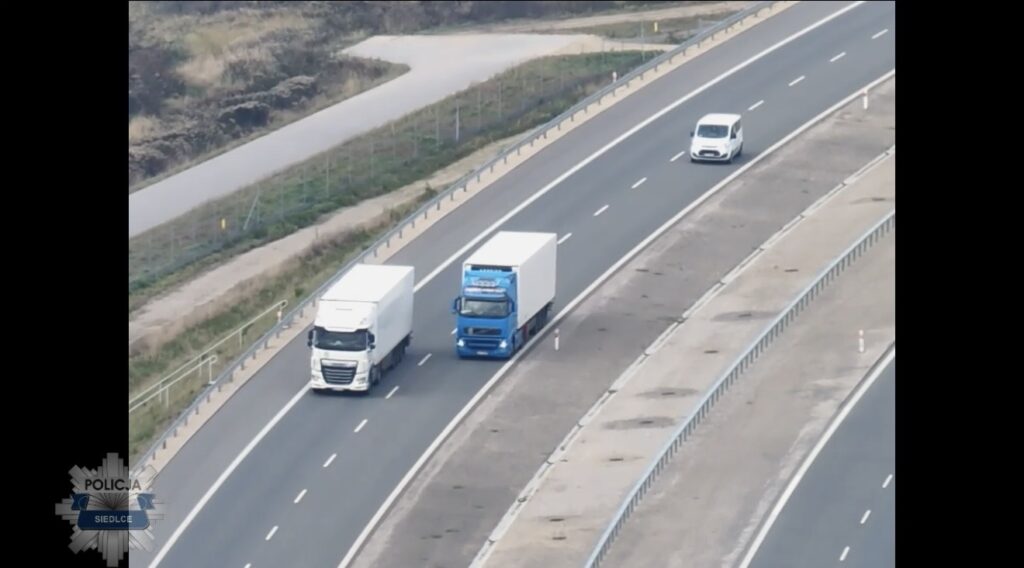 A2 uzerindeki fil yarisi siedlce trafik polisi tarafindan hedef alindi vi deo 20036