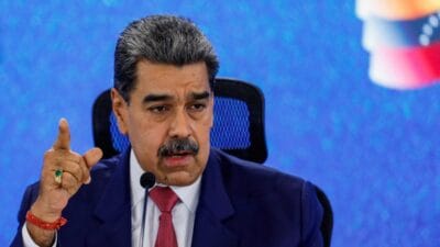 Abd venezuela yi askeri olarak taciz ediyor bu sivillere silah dagitiyor korkmuyoruz 14811