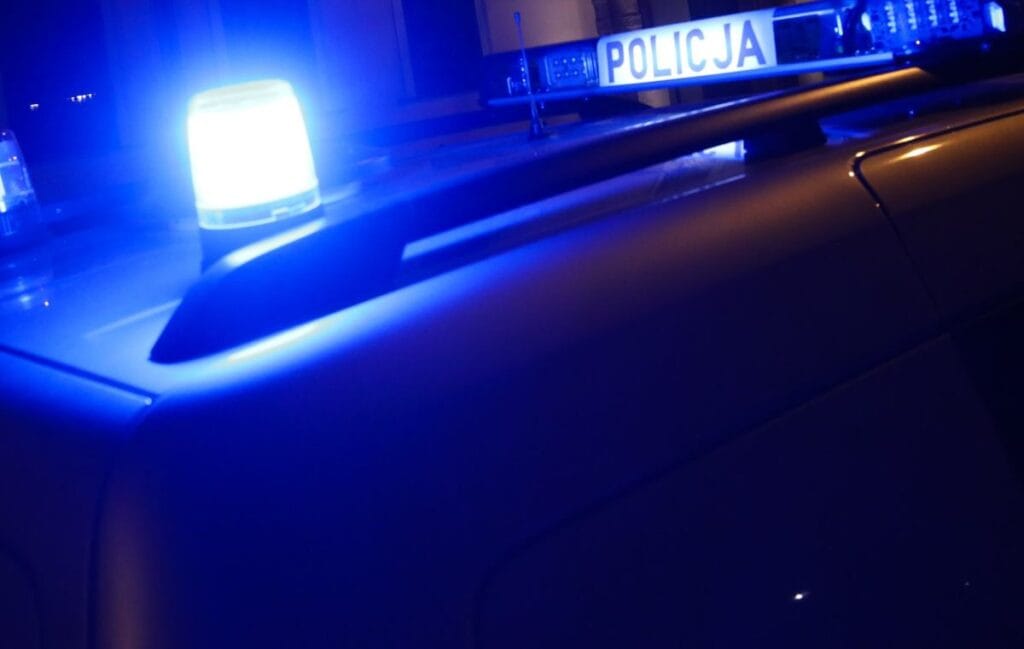 aile yasli vatandasi bir radyatore baglamak ve iskenceye baslamak zorunda kaldi buyuk polonya da kabus 18513