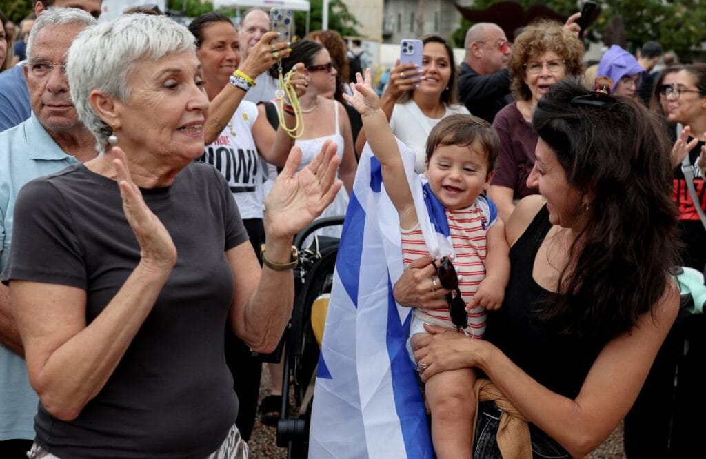 ailesini bir hamas saldirisinda kaybetti bugun cagrida bulunuyor daha fazla siddet dongusu kimseyi guvende tutmayacaktir 16038