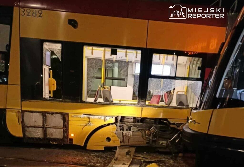 Aleja krakowska p r terminalinde tramvay carpismasi trafik 19 dan once yeniden basladi 18504