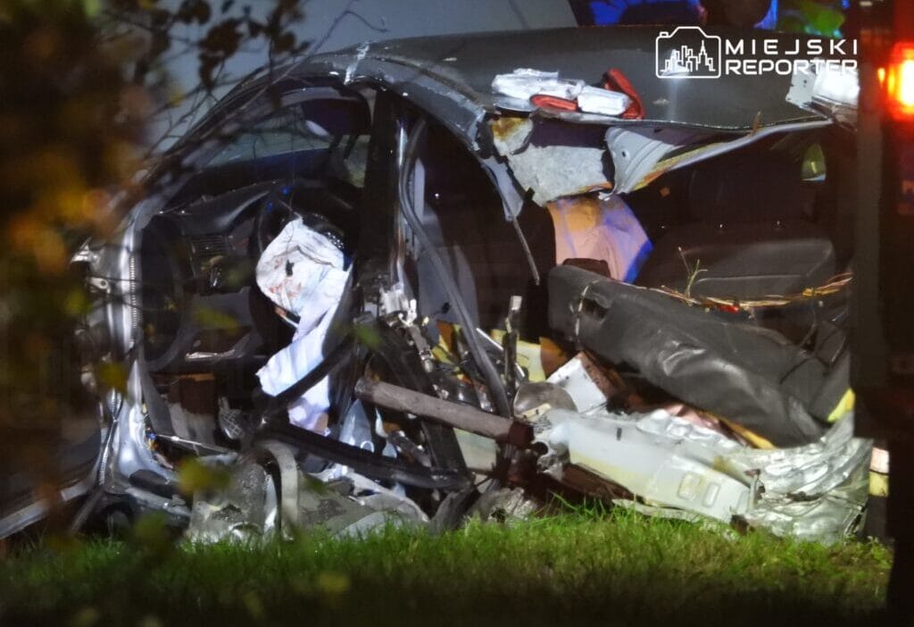 Alkollü ve yasaklı bir audi sürücüsü bir bmw ile çarpıştı. Araç ikiye bölündü 1 Alkollu ve yasakli bir audi surucusu bir bmw ile carpisti arac ikiye bolundu 16847