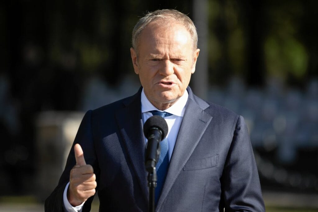 alman gazetesi donald tusk a sert cikti kaczynski nin yaptiklarini devam ettiriyor 15168