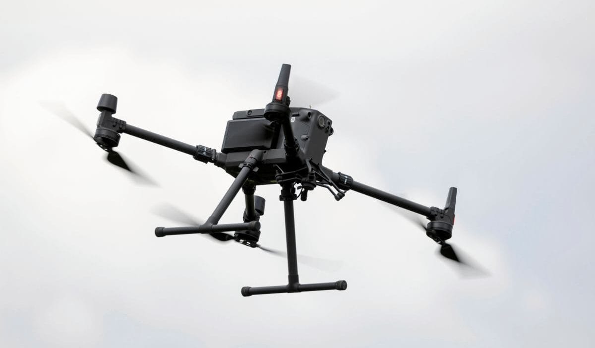 Almanya'nın kritik altyapısı üzerinde gizemli dronlar. Gayri resmi olarak: ölçümler yaptılar 1 Almanya nin kritik altyapisi uzerinde gizemli dronlar gayri resmi olarak olcumler yaptilar 14336