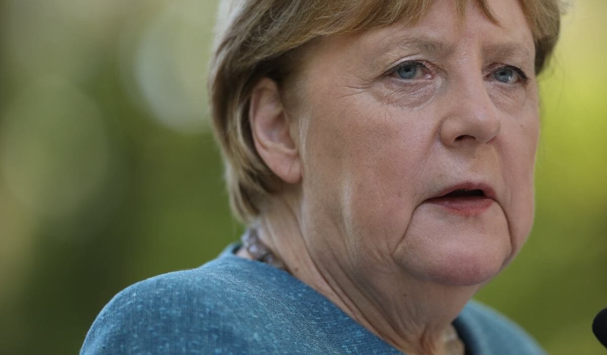 Angela merkel firtina yaratti almanya polonya ve putin in savasi hakkindaki sozlerini duzeltti 15465