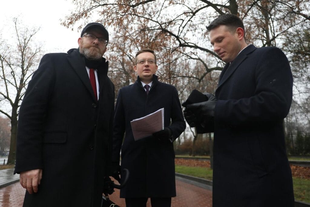 anket asiri sag pis ten oy aliyor sejm de iki konfederasyon icin yer var 19761