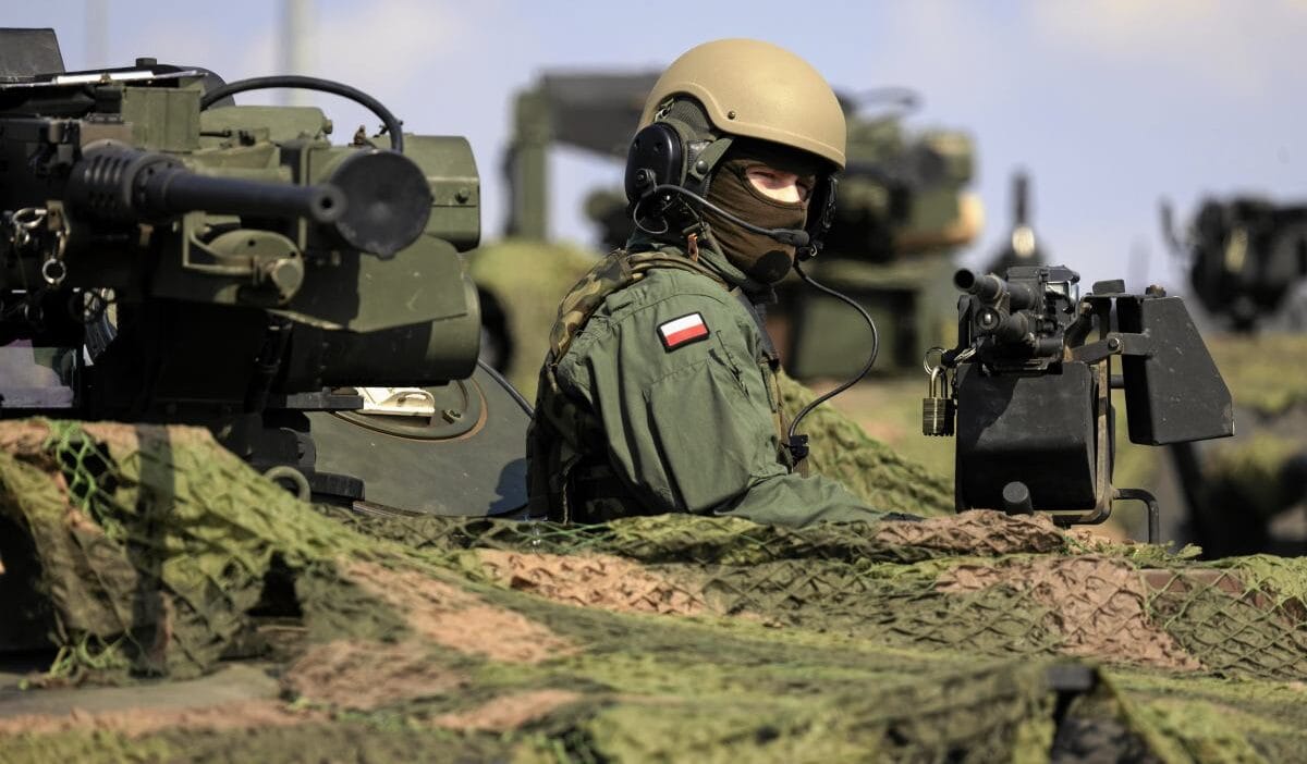 Askeri yeterlilik 250 000 den fazla kisiyi kapsayacaktir kimler cagrilacak sadece erkekler degil 14354