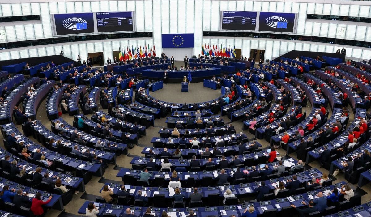 Avrupa parlamentosu nda onemli bir karar alindi rus insansiz hava araclariyla ilgili 15858