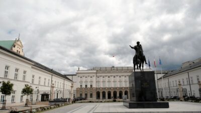 Başkanlık ofisi limuzin kiralanması için bir ihale açtı. Ne kadar ödemek istediği biliniyor 2 Baskanlik ofisi limuzin kiralanmasi icin bir ihale acti ne kadar odemek istedigi biliniyor 18538