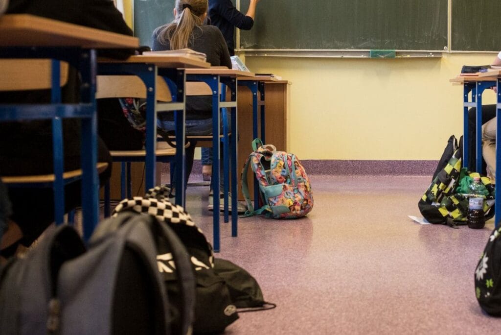 belediye baskaninin sozlerinden sonra almanya da firtina ogrencilerin okullarda temizlik yapmasini istiyor 15651