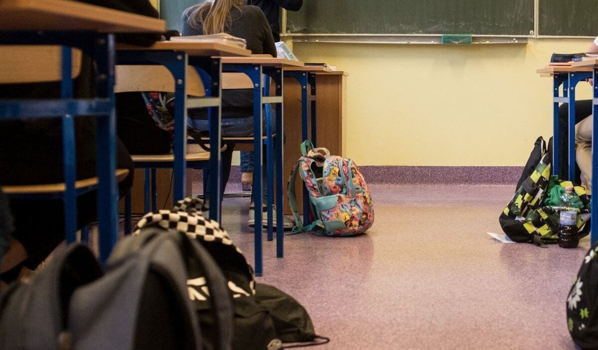 Belediye baskaninin sozlerinden sonra almanya da firtina ogrencilerin okullarda temizlik yapmasini istiyor 15651