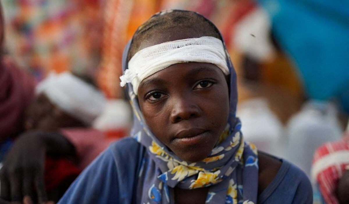 Bes yuz gun boyunca kusatilmis bir sehrin katliami sivillerin toplu katliami kan uydu goruntulerinde gorulebilir 20115