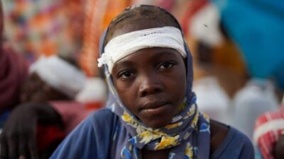 Bes yuz gun boyunca kusatilmis bir sehrin katliami sivillerin toplu katliami kan uydu goruntulerinde gorulebilir 20115