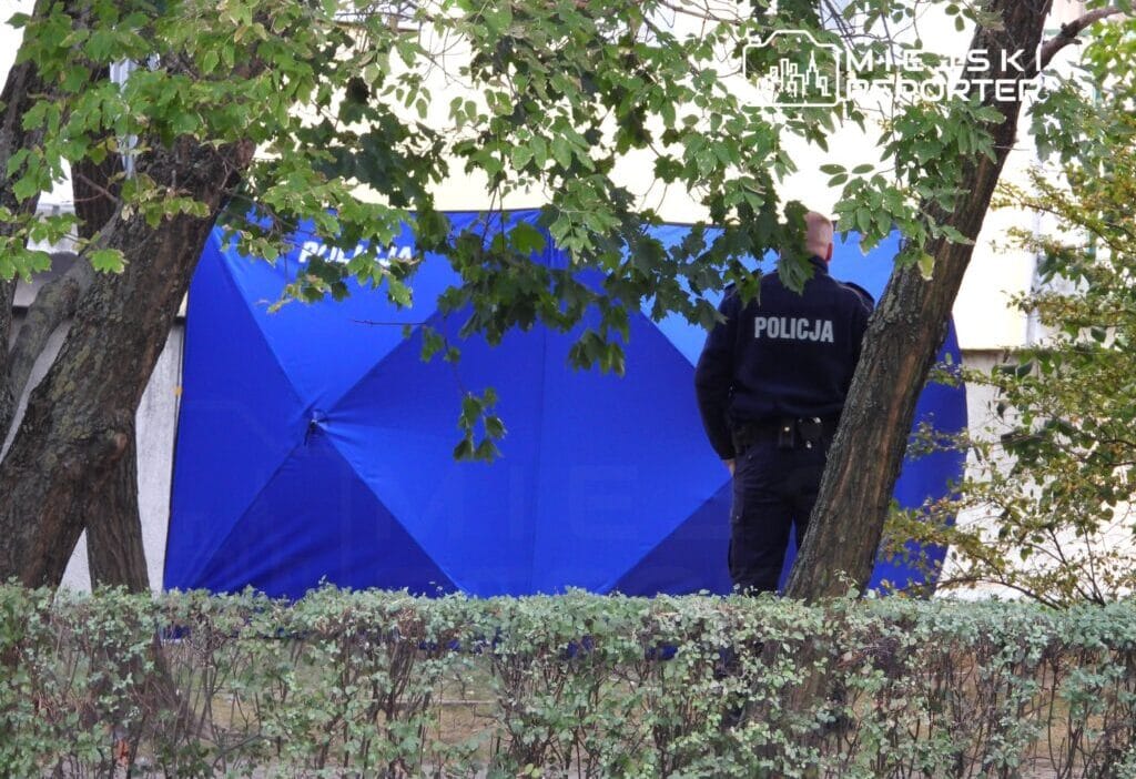 Bielany de trajedi 19 yasinda bir kiz 10 kattan atladi olay yerinde hayatini kaybetti 14640