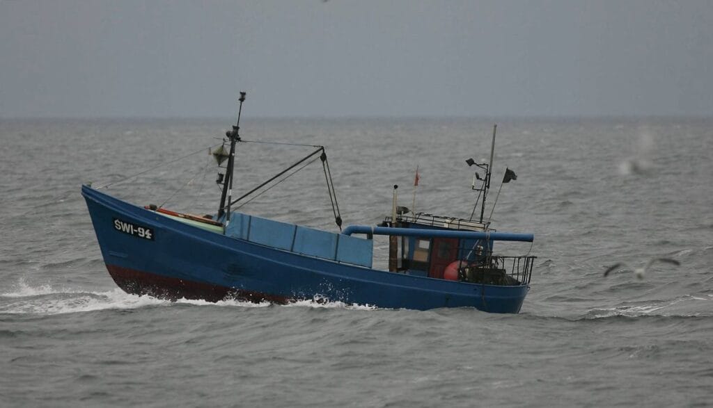 bir balikci nato tatbikatini yarida kesti kayiplar milyonlarla ifade ediliyor catisma olacak 19230