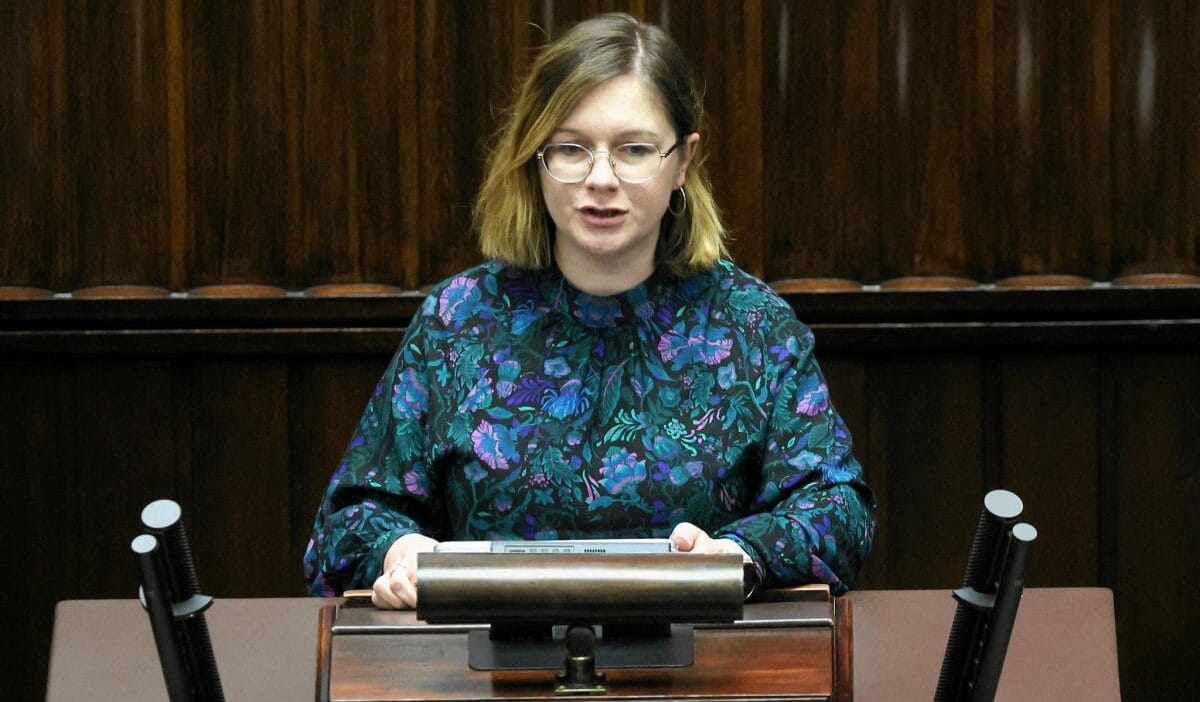 Birlikte milletvekili ordo iuris ten bir avukat tarafindan temsil edildi solda ofke kostebek isi yapiyor 19134