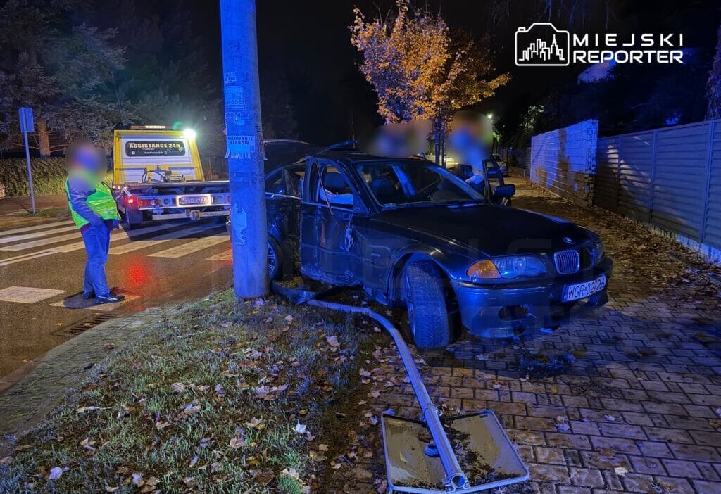 Bmw surucusu hizini ayarlayamadi ve bir direge carpti 4 kisi hastaneye kaldirildi 16586