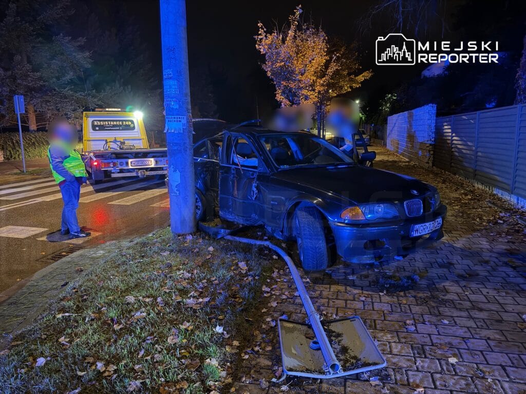 bmw surucusu hizini ayarlayamadi ve bir direge carpti 4 kisi hastaneye kaldirildi 16586