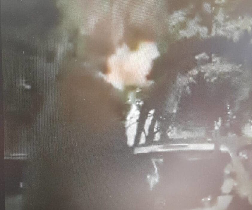 Bu adami taniyor musunuz mokotow da duzinelerce araca zarar verdiginden supheleniliyor 16628