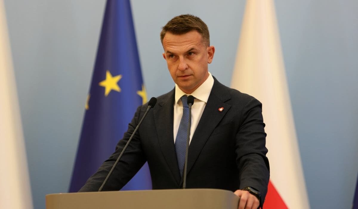 Bu nowoczesna nin sonu parti feshedildi ko polonya icin iyi bir proje 19140