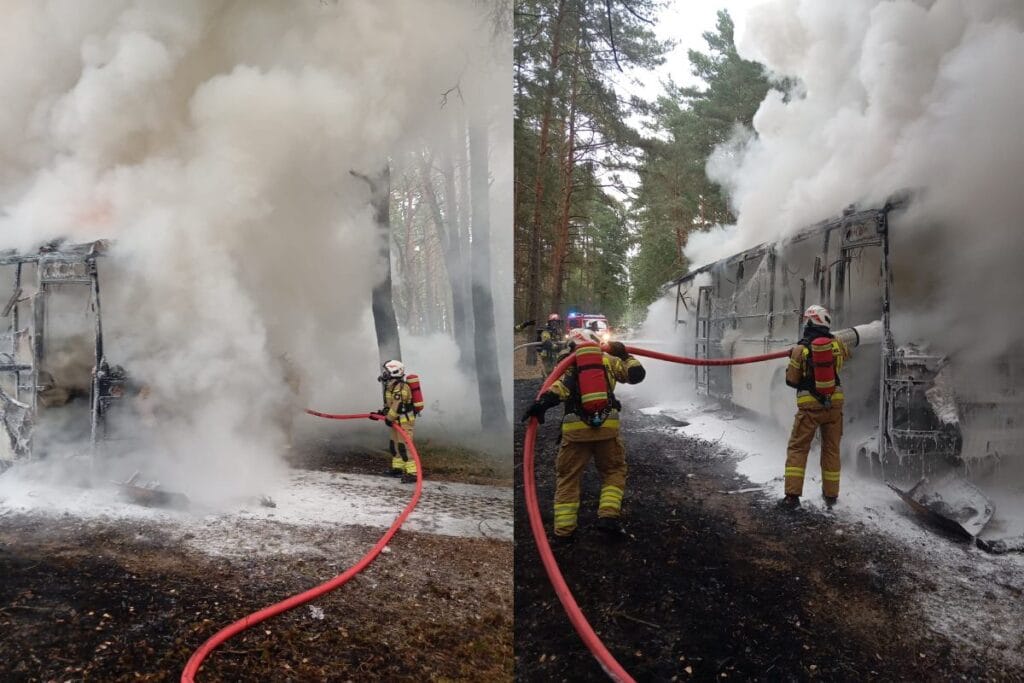 buyuk polonya da dehset anlari anaokulu ogrencilerini tasiyan otobus alevler icinde kaldi 14357