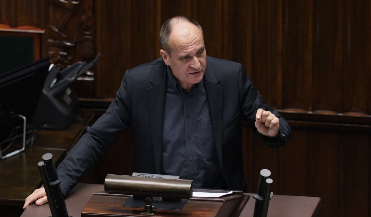 Carlik icin sasirtici bir destek kukiz tek bir arguman sundu neseli bir maresal 17156