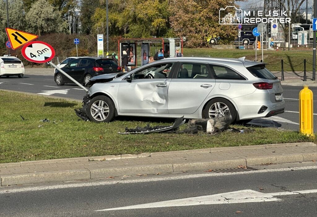 Carpisma sonrasi altyapi tahrip oldu suruculer 112 ye kendinize bir ifade yazin cunku polis gelmeyecek diye seslendi 18114