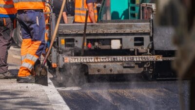 Ciszewskiego caddesi'ndeki frezeleme çalışmalarının son aşaması bu hafta sonu 2 Ciszewskiego caddesi ndeki frezeleme calismalarinin son asamasi bu hafta sonu 15996