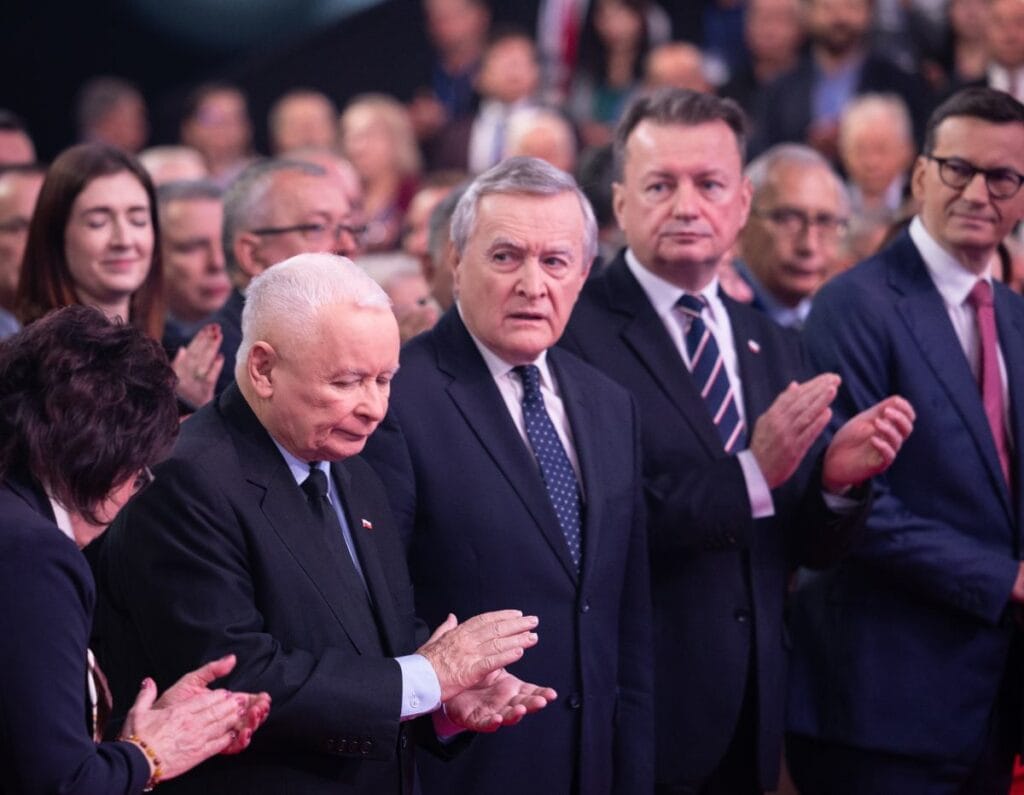 cpk komplo skandali pis in yeni bir anlatisi mi var pis doneminde atalet 13 gun surdu po doneminde ise 595 gun 19927